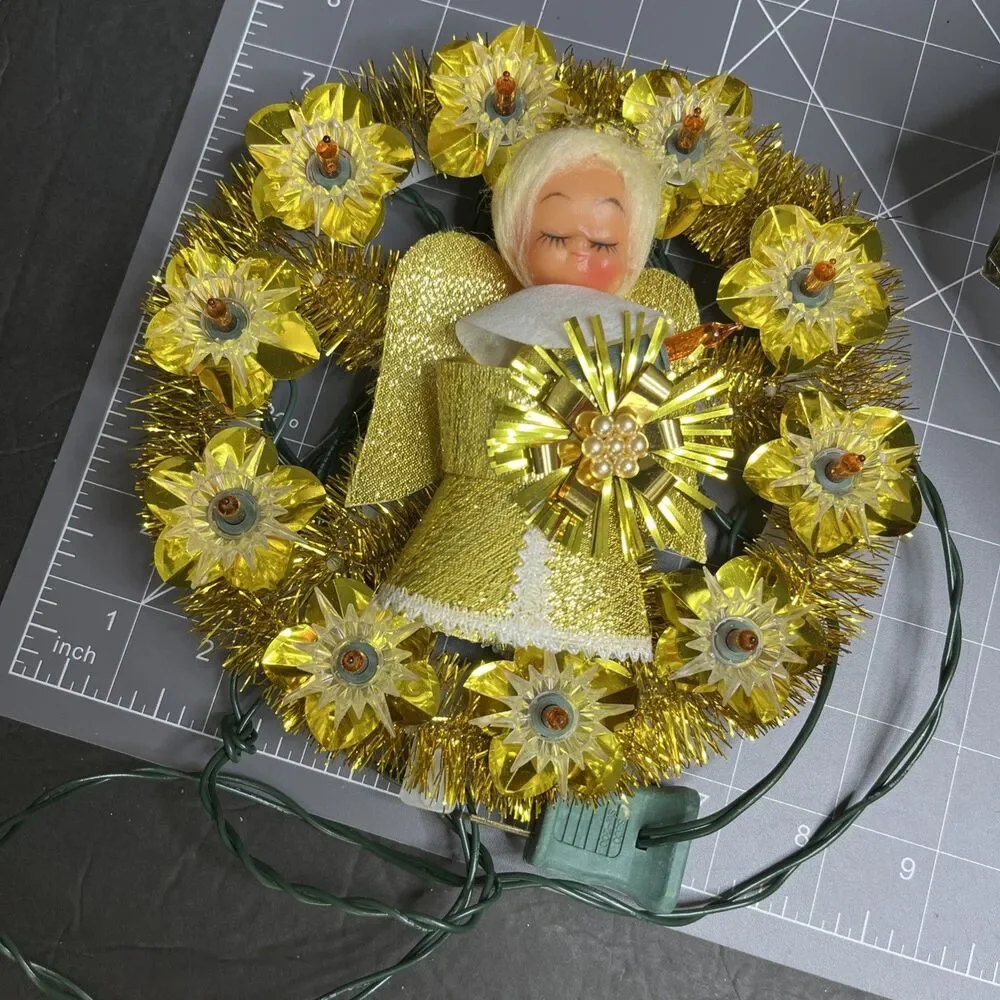 Vintage Beacon 11 Light Angel Wreath Christmas Tree Topper